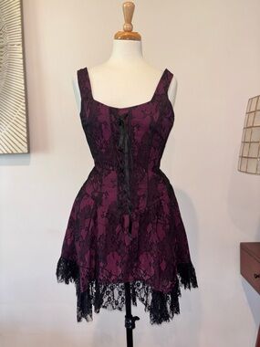 Vintage Tripp NYC Lace Corset Mini Dress – Small